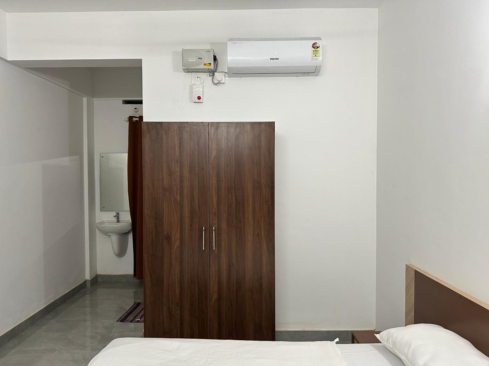 Jayalakshmi Residency Vaduvanchal Exterior foto